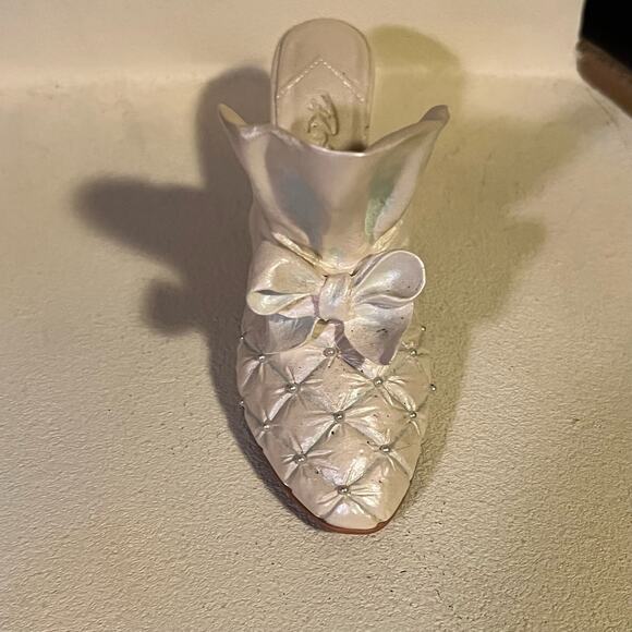 Just the Right Shoe Venus in Pearls - Picture 5 of 12